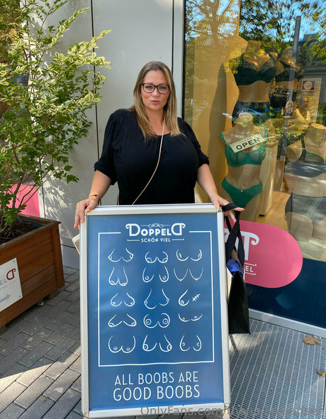 OnlyFansについて話す ホット裸 画像