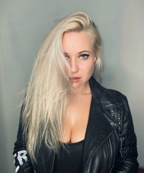 Steffi Landerer 独占ポルノスター ギャラリー