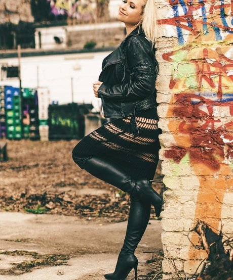 Steffi Landerer セクシー女優 ギャラリー