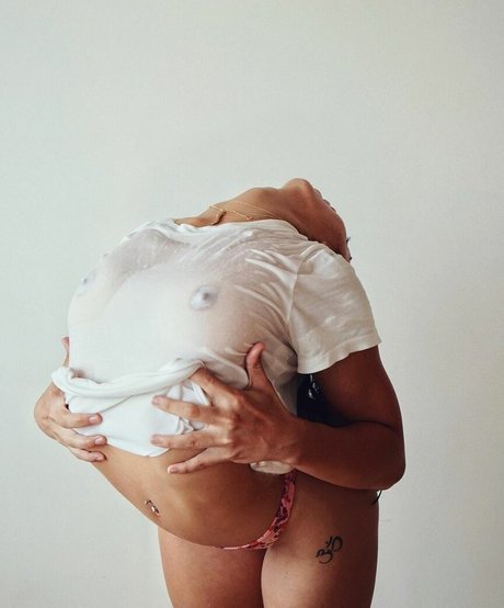 かわいい巨乳OnlyFans 無料xxx 写真