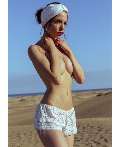 女装オンリーファン 美しい裸 画像