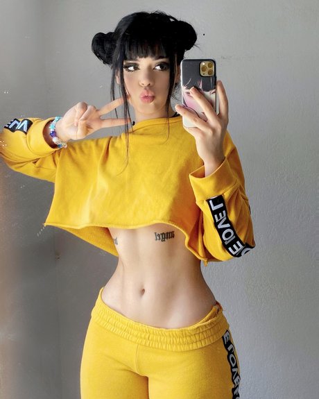 フェムボーイアジアンOnlyFans xxx 写真