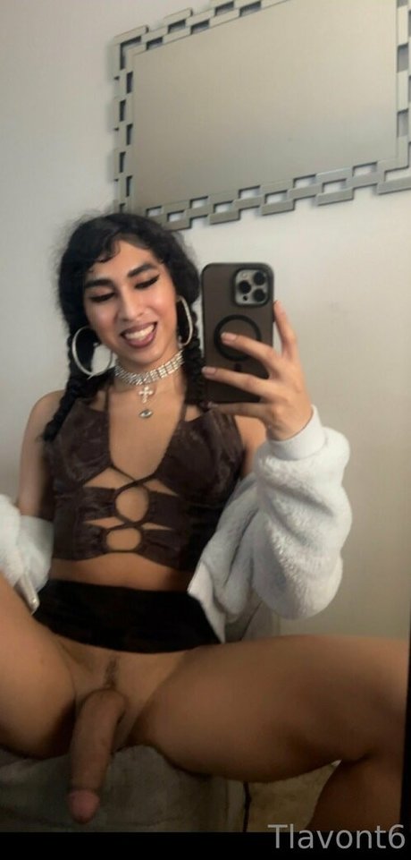 Tlavont セクシーモデル 写真