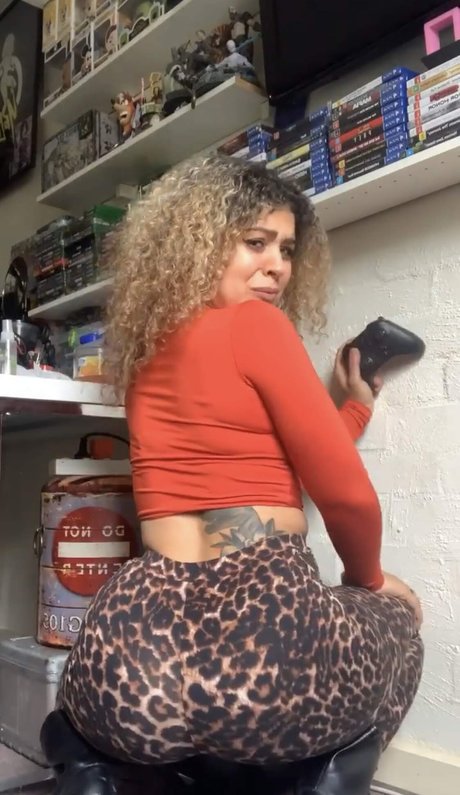 ぽっちゃりブロンドOnlyFans ホット裸 画像