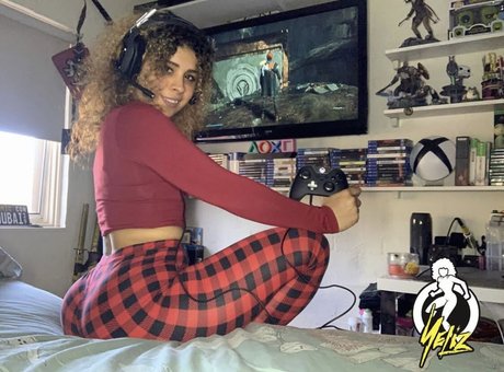 JustYeliz かわいいポルノスター 画像