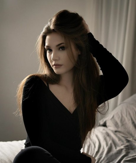 Caitlin Scott ホットなモデル 写真