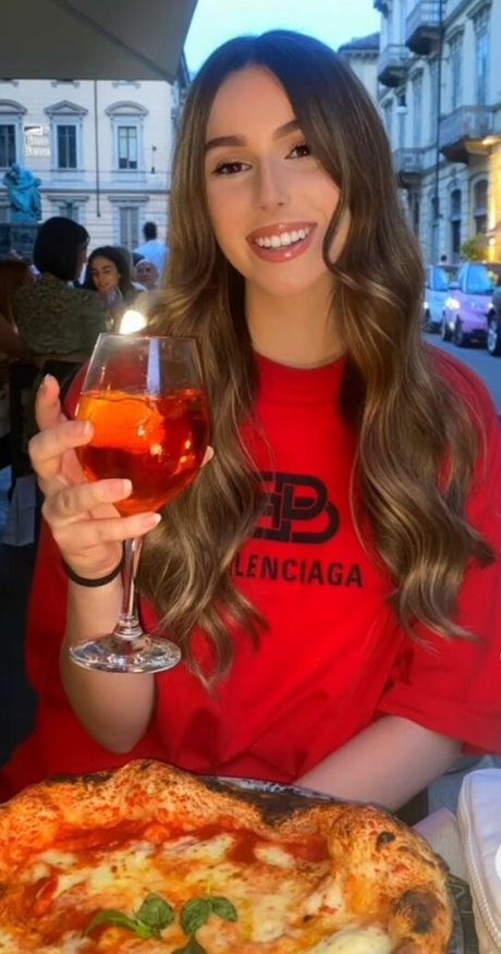 曲線美の熟女OnlyFans 美しい 写真