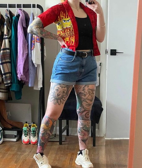 Megan Everett アダルトモデル 画像