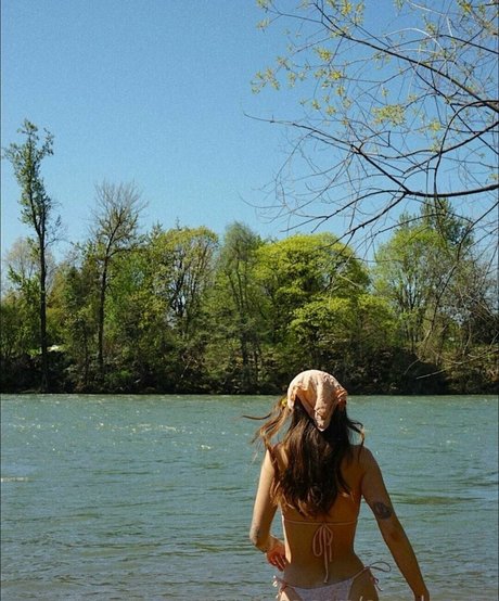 Acacia Kersey ホットなスター 写真