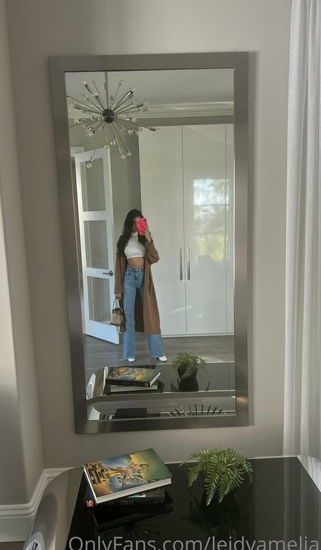 leidyamelia エロティックなスター 画像