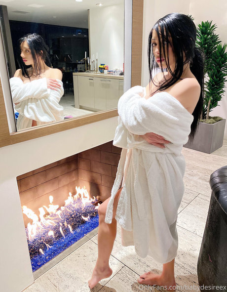 Babydesireex スター ヌード 写真