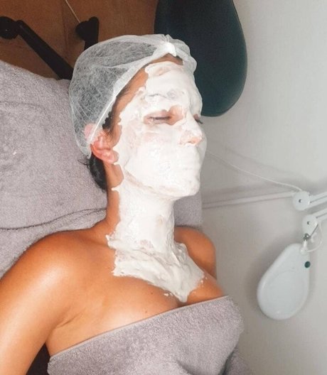 Tania Medina ポルノモデル 写真