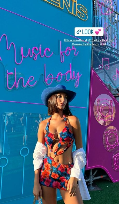 バイセクシャルカップルのOnlyFans セックス 画像