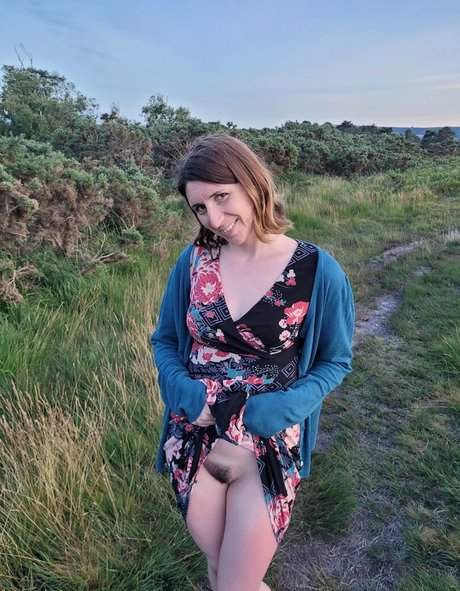 ランジェリーベイビーOnlyFans ヌード ギャラリー