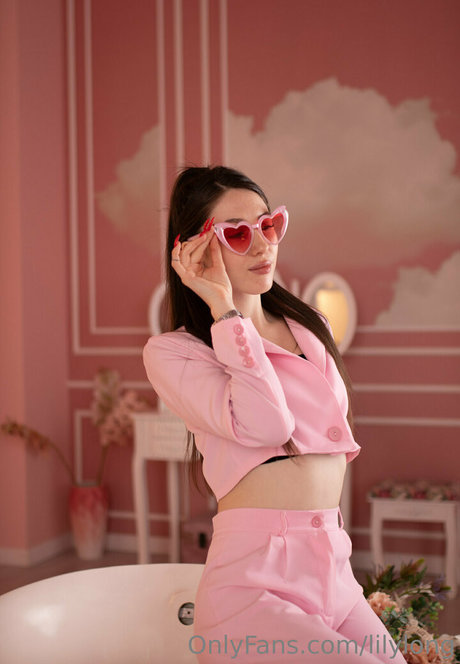 lilylong ポルノスター アダルト 写真