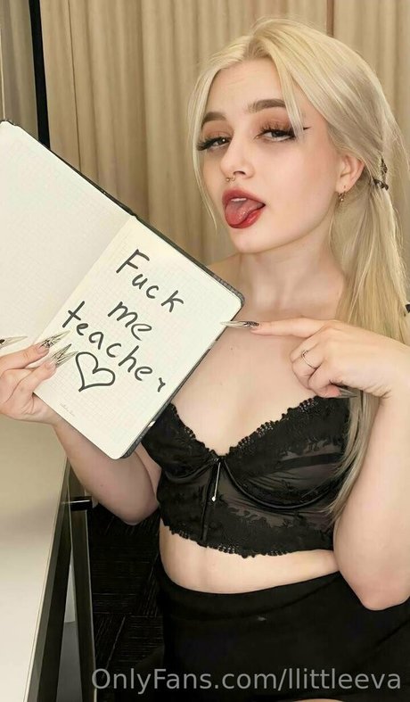 おばあちゃんの巨乳OnlyFans 裸 画像