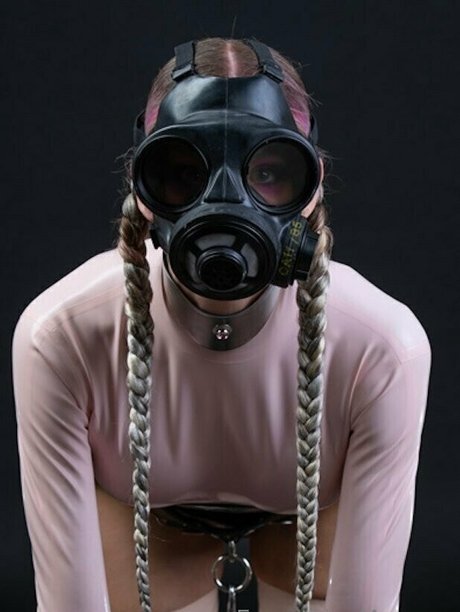 missquartz ヌードのポルノスター 写真