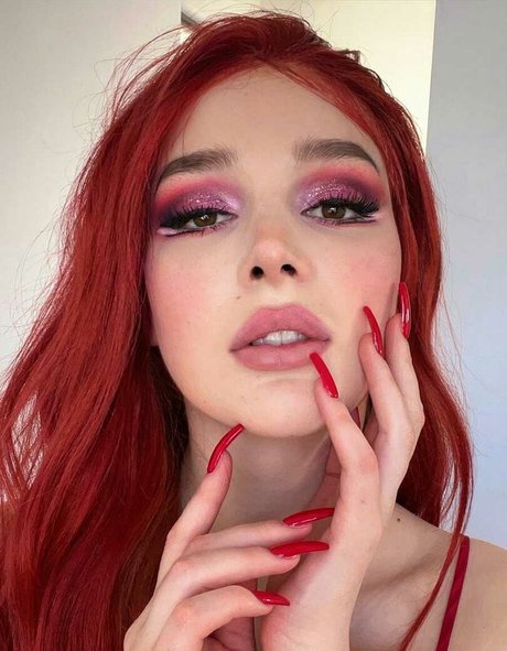 Grace Hyland ポルノスター 独占 写真