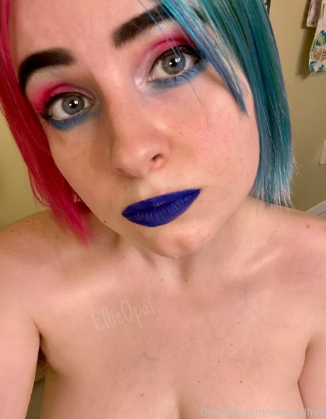 若い熟女OnlyFans ポルノグラフィック 写真