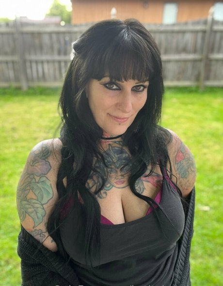 美しいおっぱいOnlyFans ホットセクシー 画像