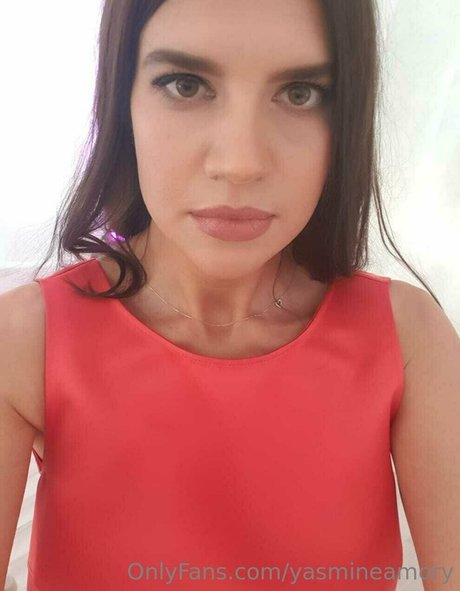 yasmineamory ポルノスター 無料 写真
