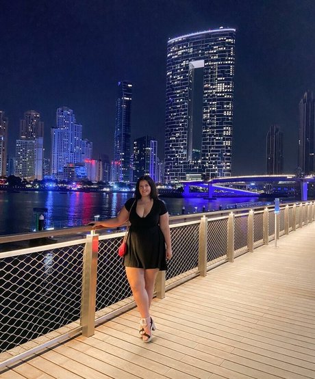 Rebecca Shortt ポルノスター エロティック ギャラリー