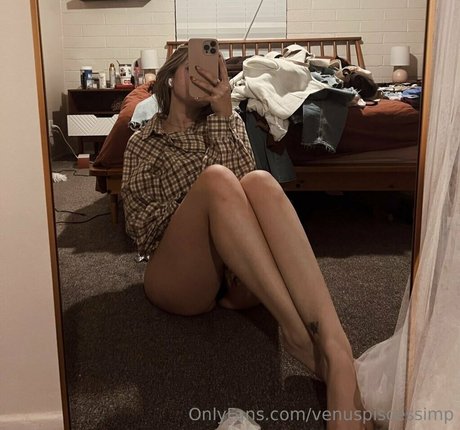 venuspiscessimp エロティックなモデル 画像