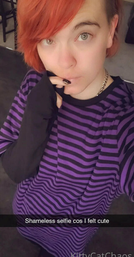 ladylolaria トップモデル 画像