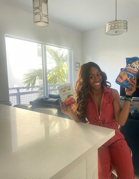 ティーンヌードOnlyFans ポルノグラフィック 写真