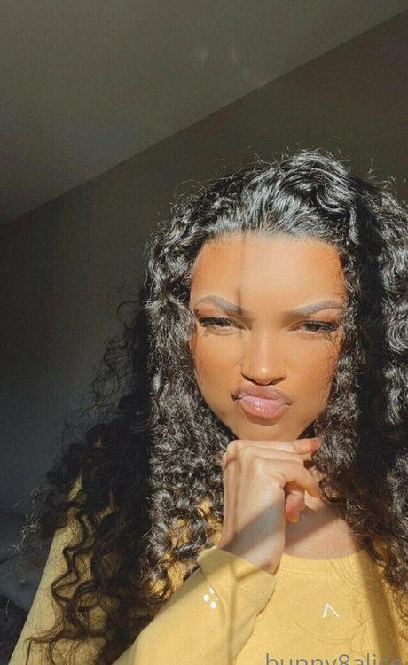 ブロンドヨガOnlyFans 無料 ギャラリー