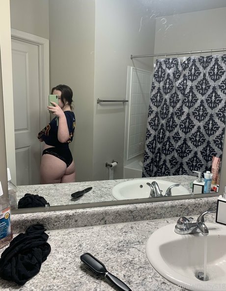 elfbxby 美しいモデル 画像