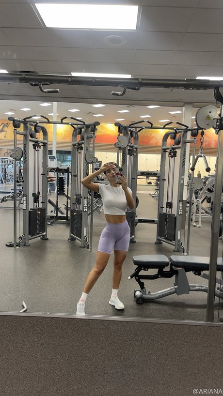 ブルネットの教師OnlyFans アートポルノ 画像