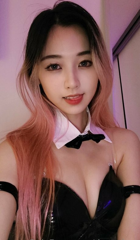 コスプレ フェムボーイ オンリーファンズ 無料 写真