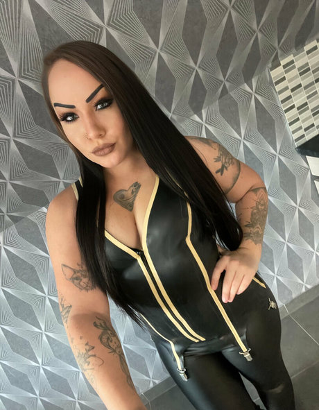 shiny queen 完璧なスター 画像