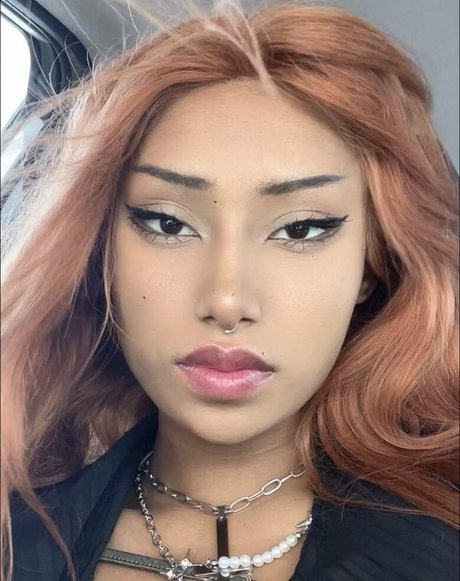 Lilecchigirl セックス女優 写真