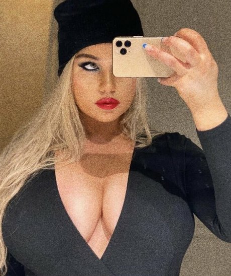 巨乳のマンコOnlyFans アートxxx 画像