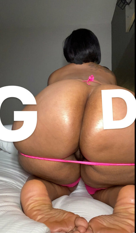 熟女ディルドOnlyFans アートヌード ギャラリー