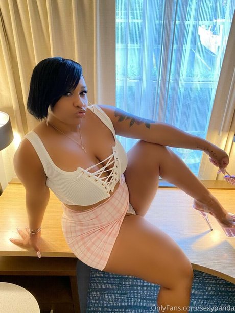 sexypanda ポルノモデル 画像