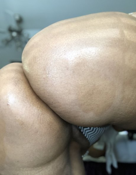 ビキニストリップOnlyFans ホットxxx 画像