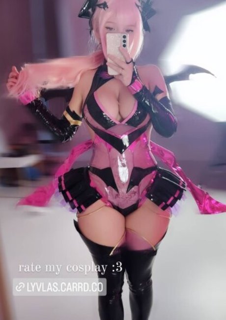 Lyvlas セクシー女優 写真