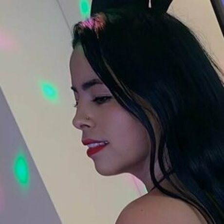 Nasly Solanyi セックスモデル 画像