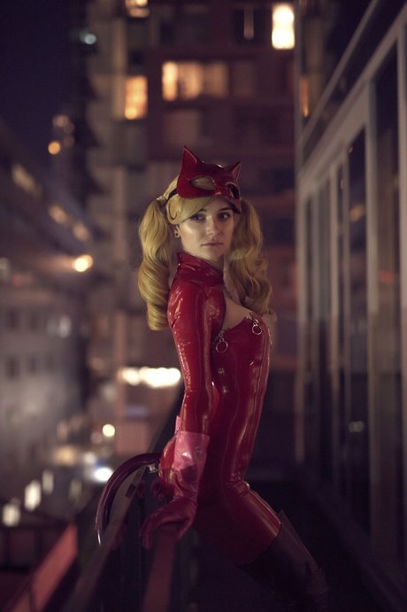 リップスオンリーファンズ エロチック 写真