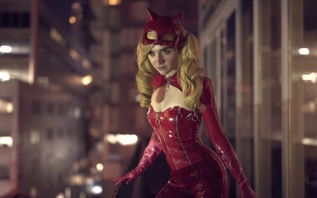 ブルネットの教師OnlyFans アートヌード 写真