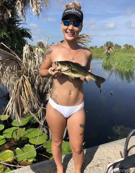 Kenzie Jaye top profile image