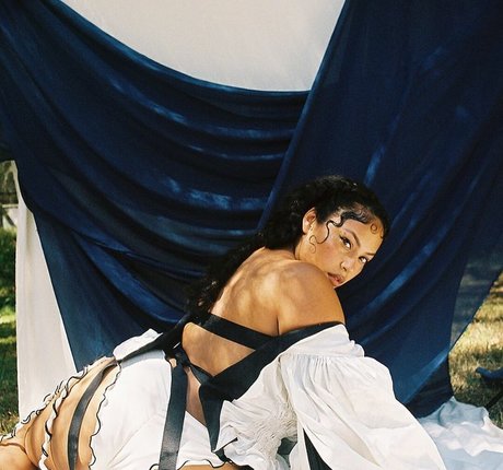 黒髪の熟女OnlyFans 無料xxx アーカイブ