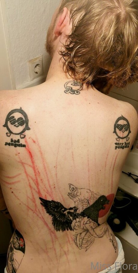 Miss Flora Femdom アダルトモデル 写真