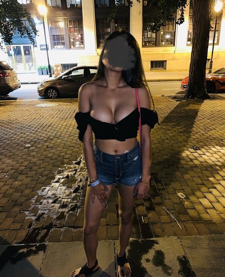 日焼けしたOnlyFans セクシー 写真