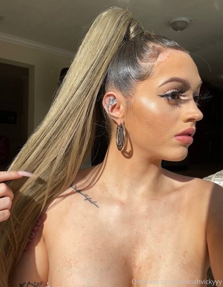 Woah Vicky 美しいモデル アーカイブ