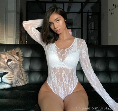 黒檀のシャワー OnlyFans ヌード 写真