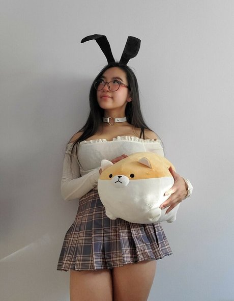 Peachkissxx 美しいモデル 写真